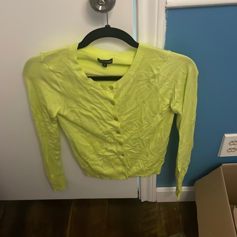 Green long sleeve top